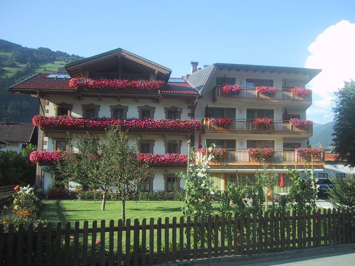 Hotel Garni Elisabeth Zell am Ziller Esterno foto