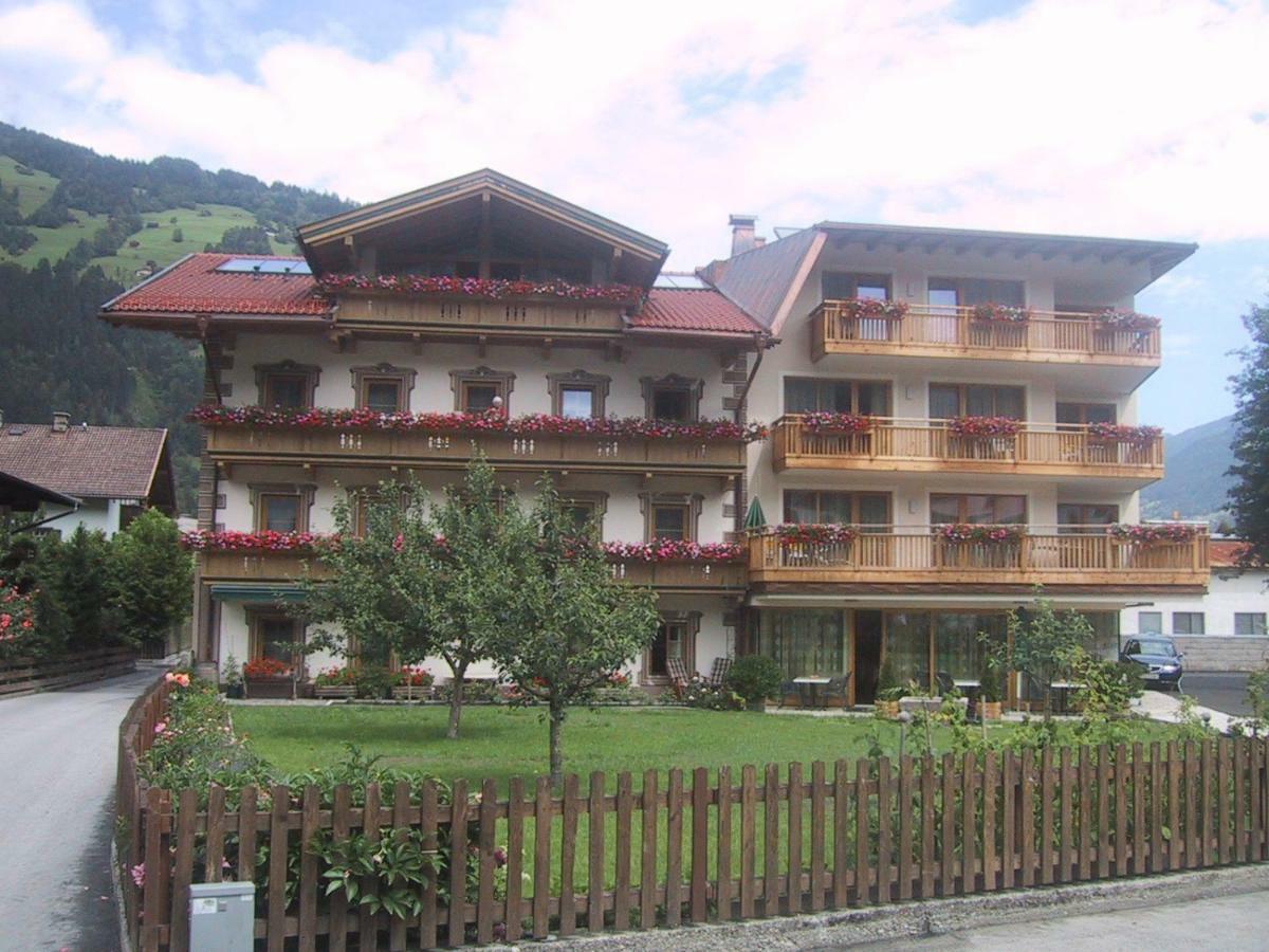 Hotel Garni Elisabeth Zell am Ziller Esterno foto